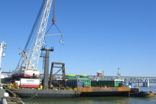 Western Carrier moored alongside floating crane DB 5