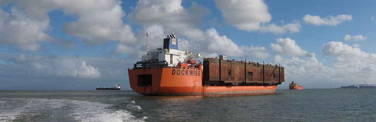 SF drydock transport on Tern - Drydock safely loaded